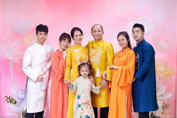 Tình cảm gia đình trong xã hội hiện đại - Anh 1