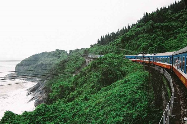 Du lịch đường sắt: Làm gì để viên ngọc tỏa sáng? (Bài cuối): Để tàu đi trong yêu thương chào đón - Anh 2