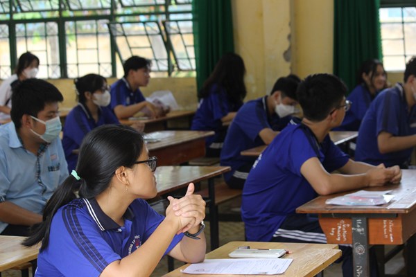 TP.HCM: Hơn 85.000 thí sinh hoàn thành ngày thi đầu tiên - Anh 4