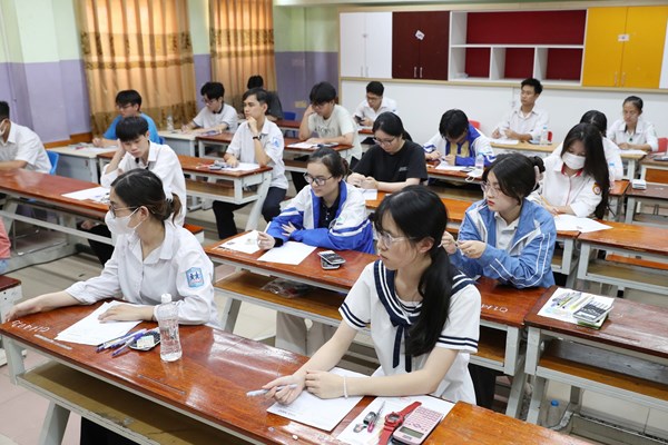 Kỳ thi tốt nghiệp THPT: Kịp thời xử lý các tình huống bất thường trong ngày thi đầu tiên - Anh 3