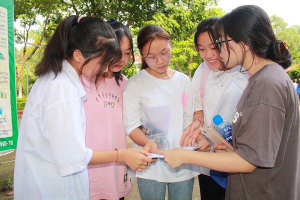 Kỳ thi tốt nghiệp THPT: Kịp thời xử lý các tình huống bất thường trong ngày thi đầu tiên - Anh 5