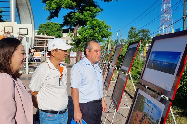 Liên hoan ảnh nghệ thuật khu vực Nam Trung bộ và Tây Nguyên - Anh 2