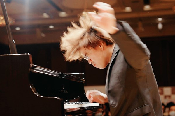 Hoà nhạc “Âm thanh vĩnh cửu” cùng hai tài năng piano - Anh 1