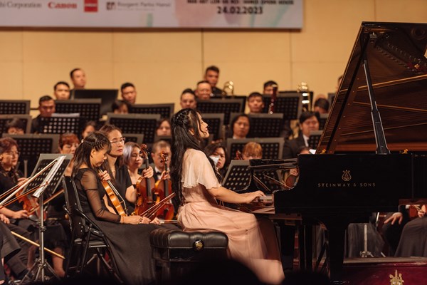 Hoà nhạc “Âm thanh vĩnh cửu” cùng hai tài năng piano - Anh 2
