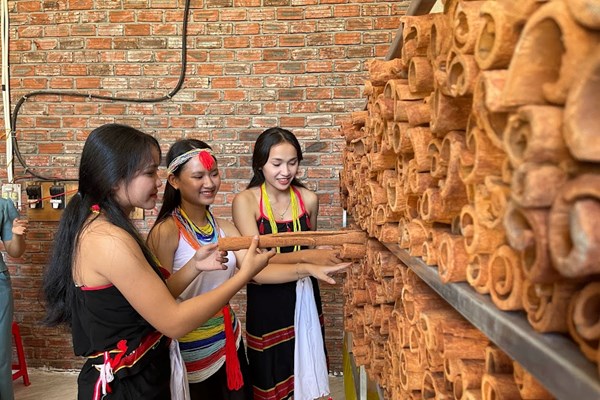 Bảo tồn văn hóa bản địa để phát triển du lịch vùng cao Bắc Trà My - Anh 1