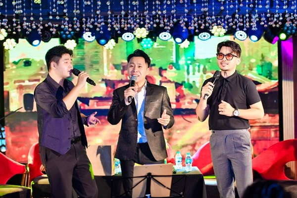 Thưởng thức những bản tình ca bất hủ của Ngô Thụy Miên trong đêm nhạc “Mắt biếc” - Anh 1
