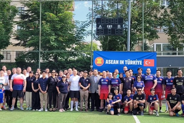 Bóng đá giao hữu ACC Champion Cup tại Thổ Nhĩ Kỳ - Anh 1