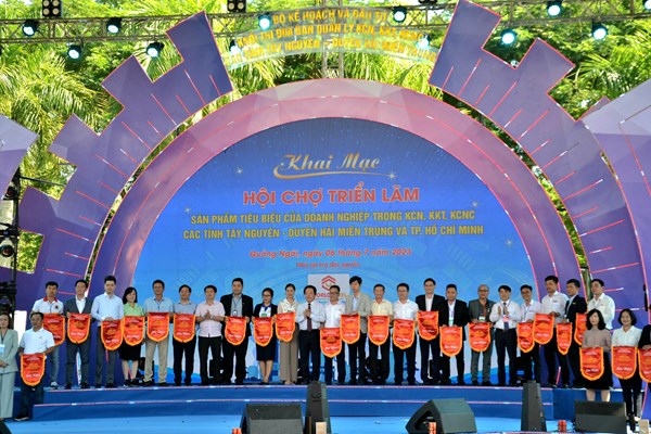 Hội chợ triển lãm sản phẩm tiêu biểu của doanh nghiệp các tỉnh Tây Nguyên - miền Trung và TP.HCM - Anh 3