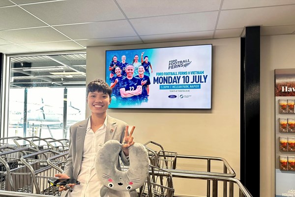 Tuyển nữ Việt Nam đã tới New Zealand - Anh 2