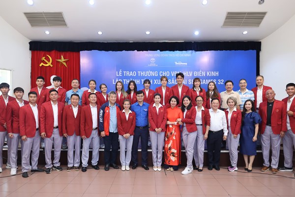 Trao thưởng cho các HLV, VĐV Điền kinh lập thành tích xuất sắc tại SEA Games 32 - Anh 3