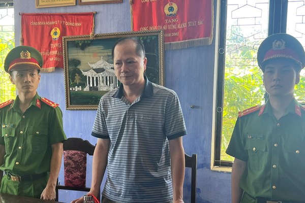 Khởi tố, bắt tạm giam hai Phó giám đốc của hai Trung tâm đăng kiểm xe cơ giới về tội 'nhận hối lộ' - Anh 1