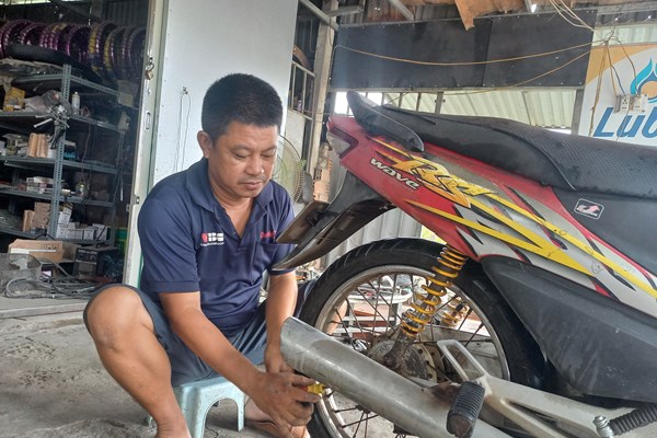 Thùng từ thiện của anh thợ sửa xe - Anh 1