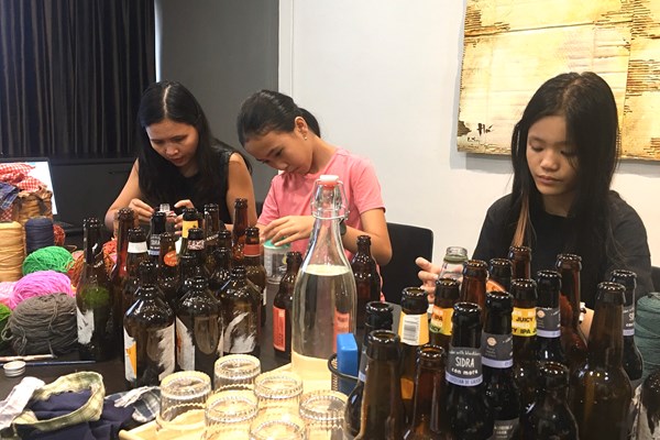 Nhộn nhịp phiên chợ “Lại đây sống xanh” giữa lòng thành phố - Anh 2