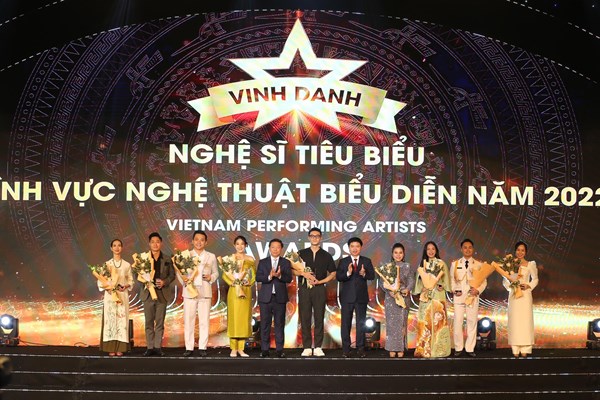 Nhận định đúng vai trò quản lý nhà nước về VHNT - Anh 2