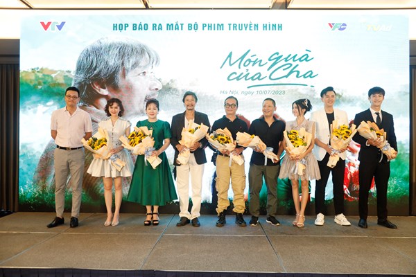 NSƯT Võ Hoài Nam: “Làm phim truyền hình để in sâu vào nỗi nhớ của khán giả” - Anh 1