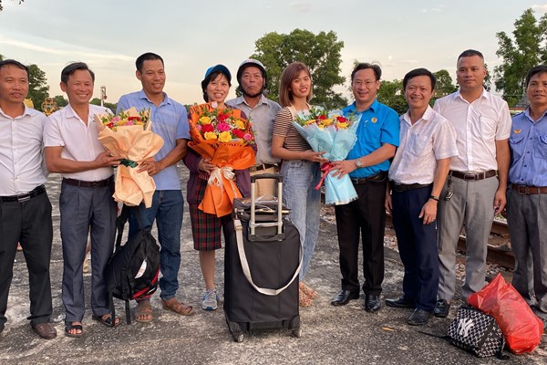 Quảng Bình có thêm điểm dừng tàu hoả, tuyến xe buýt mới đến khu du lịch suối nước nóng Bang - Anh 1