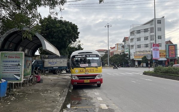 Quảng Bình có thêm điểm dừng tàu hoả, tuyến xe buýt mới đến khu du lịch suối nước nóng Bang - Anh 2