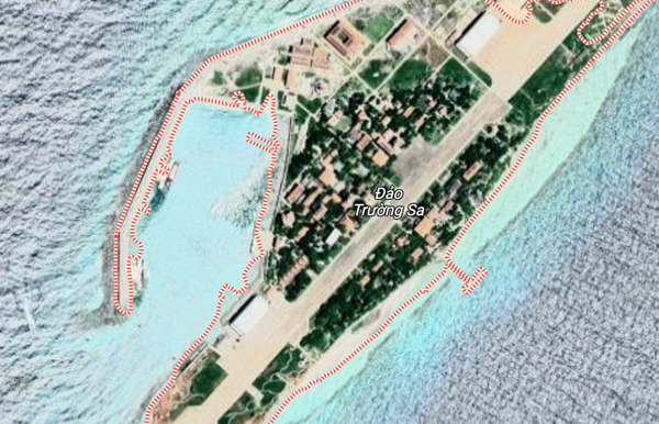 Việc không hiển thị quốc kỳ Việt Nam ở Trường Sa Lớn trên ảnh vệ tinh của Google Maps: Google giải thích “do chất lượng hản kém”? - Anh 1