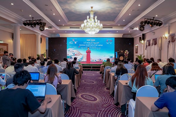 Nữ đạo diễn “Xoè Thái- Tinh hoa miền di sản