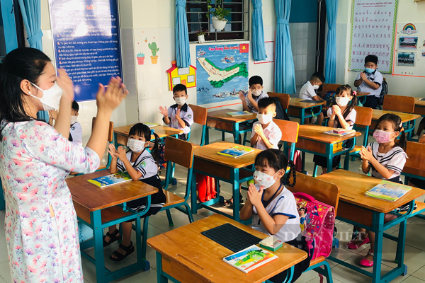 Lời giải nào cho bài toán thiếu giáo viên? - Anh 1