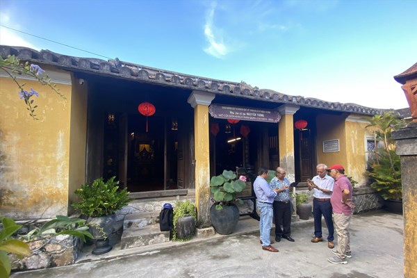 Dấu ấn “Tự lực văn đoàn” nơi nhà thờ tộc - Anh 1