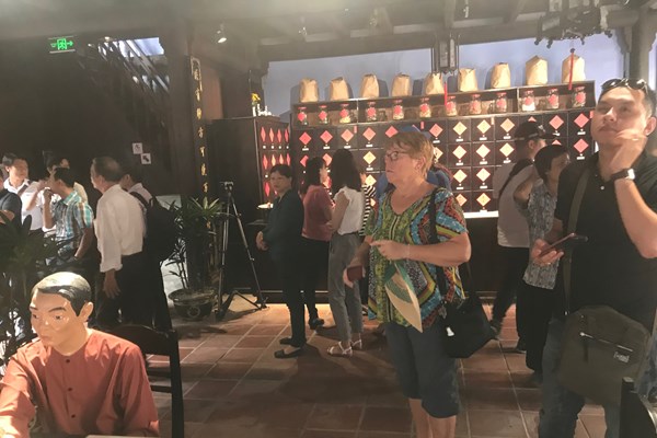 Lượt khách tham quan bảo tàng, di tích tại Hội An tăng hơn 400% - Anh 1