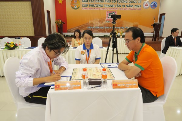 Gay cấn cuộc chiến vào tứ kết tại Giải Cờ tướng quốc tế Phương Trang 2023 - Anh 2
