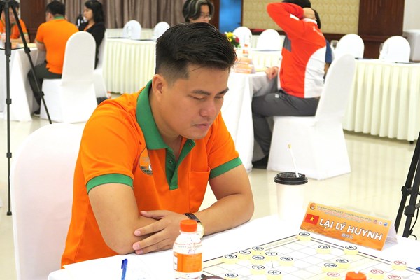 Gay cấn cuộc chiến vào tứ kết tại Giải Cờ tướng quốc tế Phương Trang 2023 - Anh 3