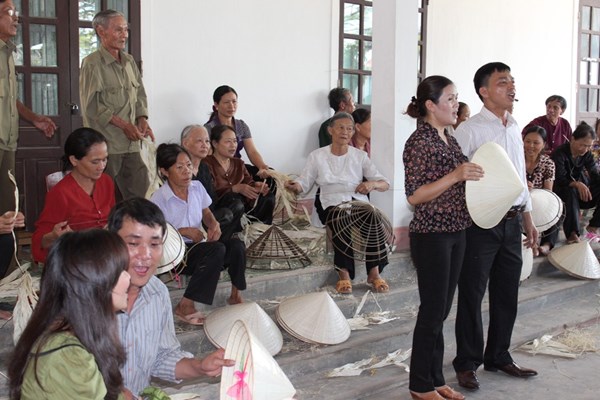 Bảo tồn, phát huy dân ca Ví, Giặm vẫn gặp những cái khó - Anh 2