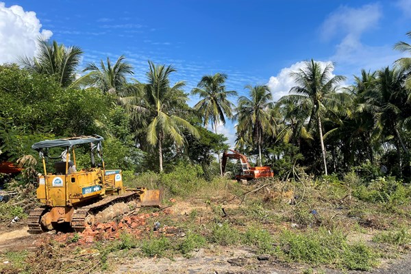 Quảng Ngãi: Cưỡng chế, thu hồi dự án “đất vàng” ven biển Mỹ Khê để phát triển du lịch - Anh 2
