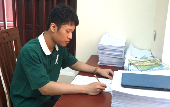 Nam thủ khoa khối B viết tiếp ước mơ của mẹ - Anh 1
