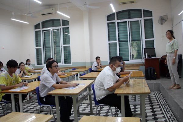 Điểm tuyển sinh đại học, cao đẳng năm 2023: Các tổ hợp tự nhiên, xã hội sẽ “nhiệt”? - Anh 1