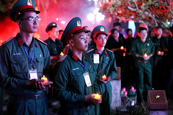 “Trường học” giữa biển khơi - Anh 2