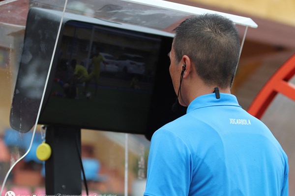 Công nghệ VAR sẽ được áp dụng tại vòng 3 giai đoạn II V.League 1-2023 - Anh 1