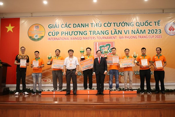 Kỳ vương Trung Quốc vô địch giải cờ tướng lớn nhất Việt Nam - Anh 4