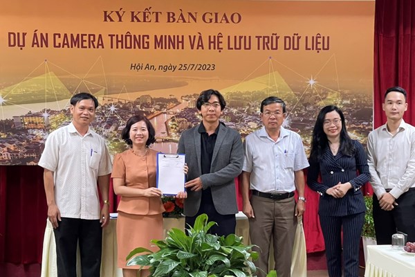 Lắp camera thông minh, giúp cảnh báo lũ lụt phố cổ Hội An - Anh 1
