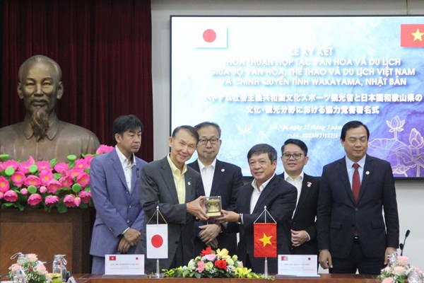 Bộ VHTTDL: Thỏa thuận hợp tác văn hóa và du lịch với tỉnh Wakayama (Nhật Bản) - Anh 3