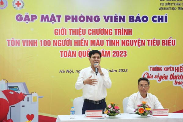 Tôn vinh 100 người hiến máu tiêu biểu toàn quốc năm 2023 - Anh 1