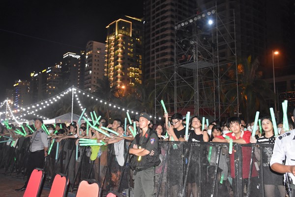 Lễ hội tận hưởng mùa hè Đà Nẵng với nhiều sản phẩm du lịch đặc sắc - Anh 3