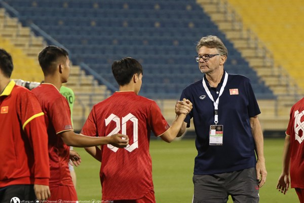 HLV Philippe Troussier: Tuyển Việt Nam có tham vọng vượt qua vòng loại - Anh 1