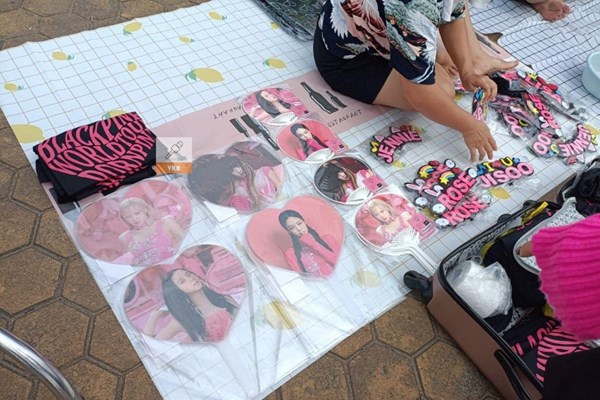 Dịch vụ “ăn theo” đêm diễn Blackpink: Cơ hội khi được lên kế hoạch - Anh 2