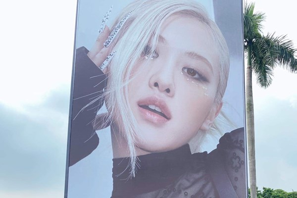 Náo nức chờ đêm diễn thứ hai của BlackPink tại Hà Nội - Anh 1