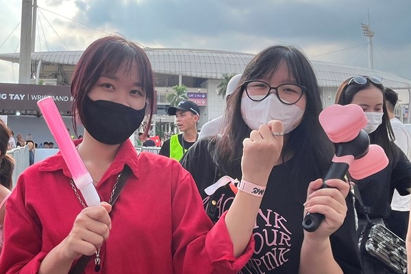 BlackPink và câu chuyện tính phí bản quyền: Đừng vì lợi ích trước mắt! - Anh 3