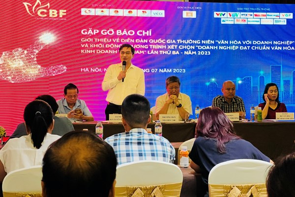 Khởi động Diễn đàn quốc gia “Văn hóa với doanh nghiệp” năm 2023: Bản sắc văn hóa giúp doanh nghiệp hội nhập và bứt phá - Anh 1