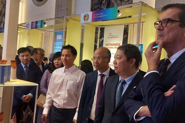Lễ hội Việt Nam-Thành phố Hồ Chí Minh tại Porto - Bồ Đào Nha - Anh 1