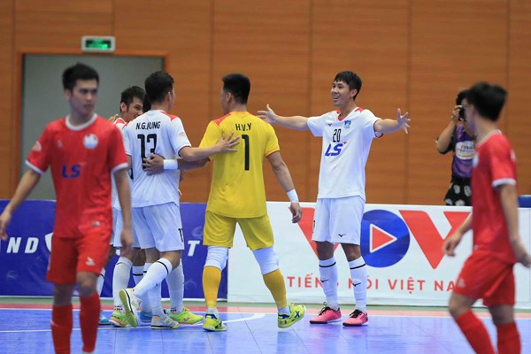 Thái Sơn Nam đứng trước cơ hội lần thứ 12 vô địch quốc gia - Anh 2