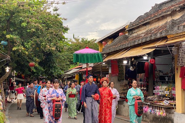 Tôn vinh nghệ thuật dân gian và nghề thủ công tại Giao lưu văn hóa Hội An- Nhật Bản - Anh 3