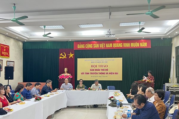 Thiếu hơi thở cuộc sống: “Món nợ”của những người làm sân khấu - Anh 1