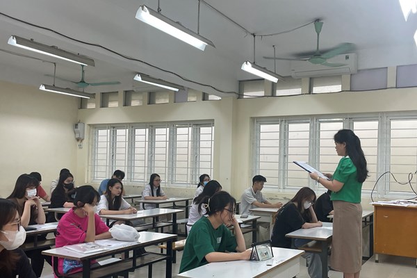 Bộ GD&ĐT: Giáo viên đề nghị bỏ thăng hạng viên chức là có căn cứ - Anh 1