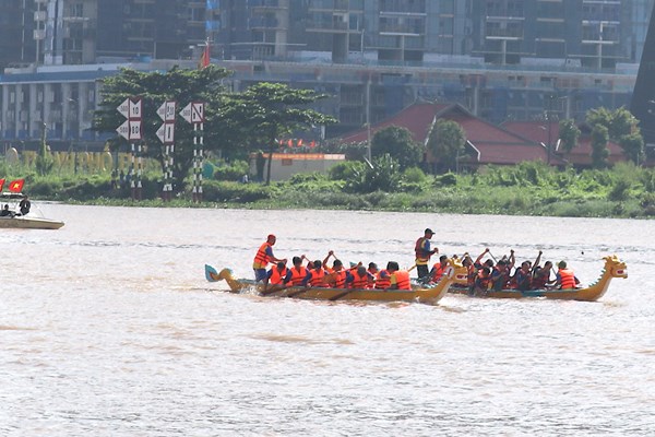 Sôi động Giải đua thuyền truyền thống TP.HCM mở rộng - Anh 2